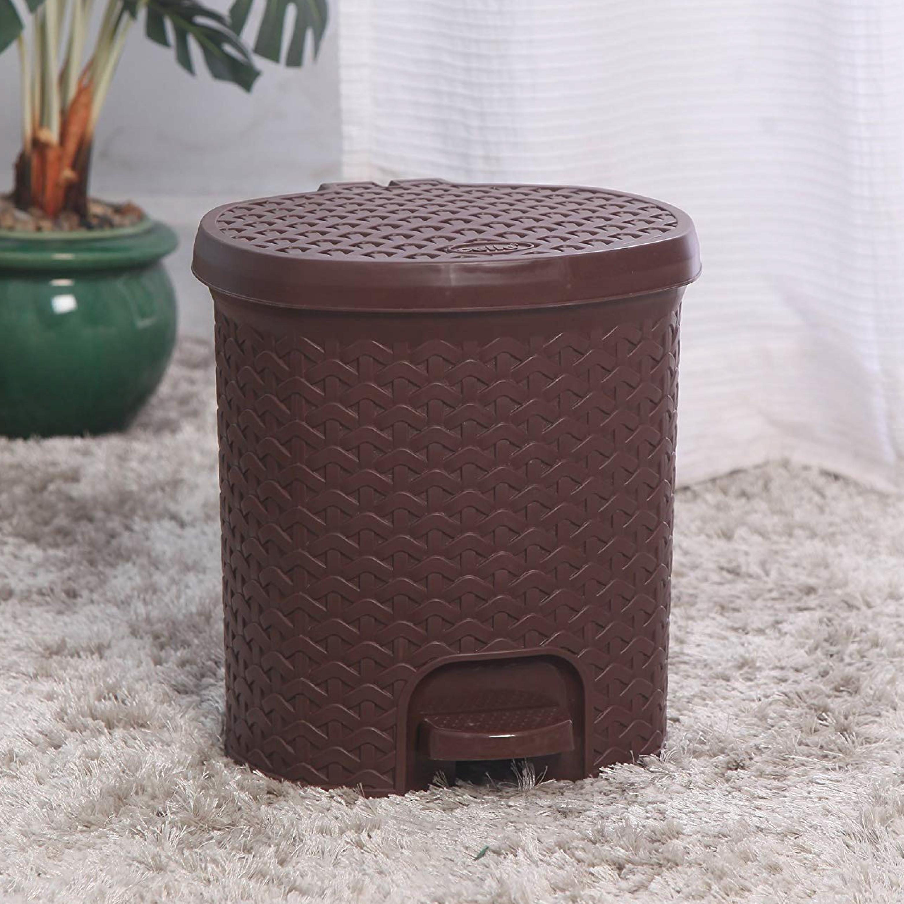 Classic Pedal Dustbin Brown / 6 Litre