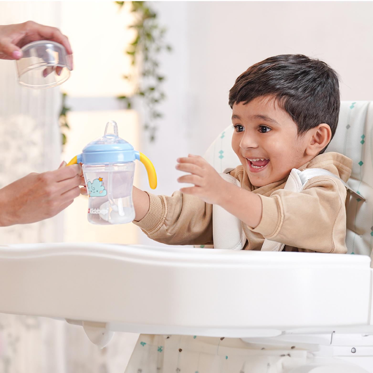 Sip Kido 210 Kidzbee Jr. Training Cup Baby Blue