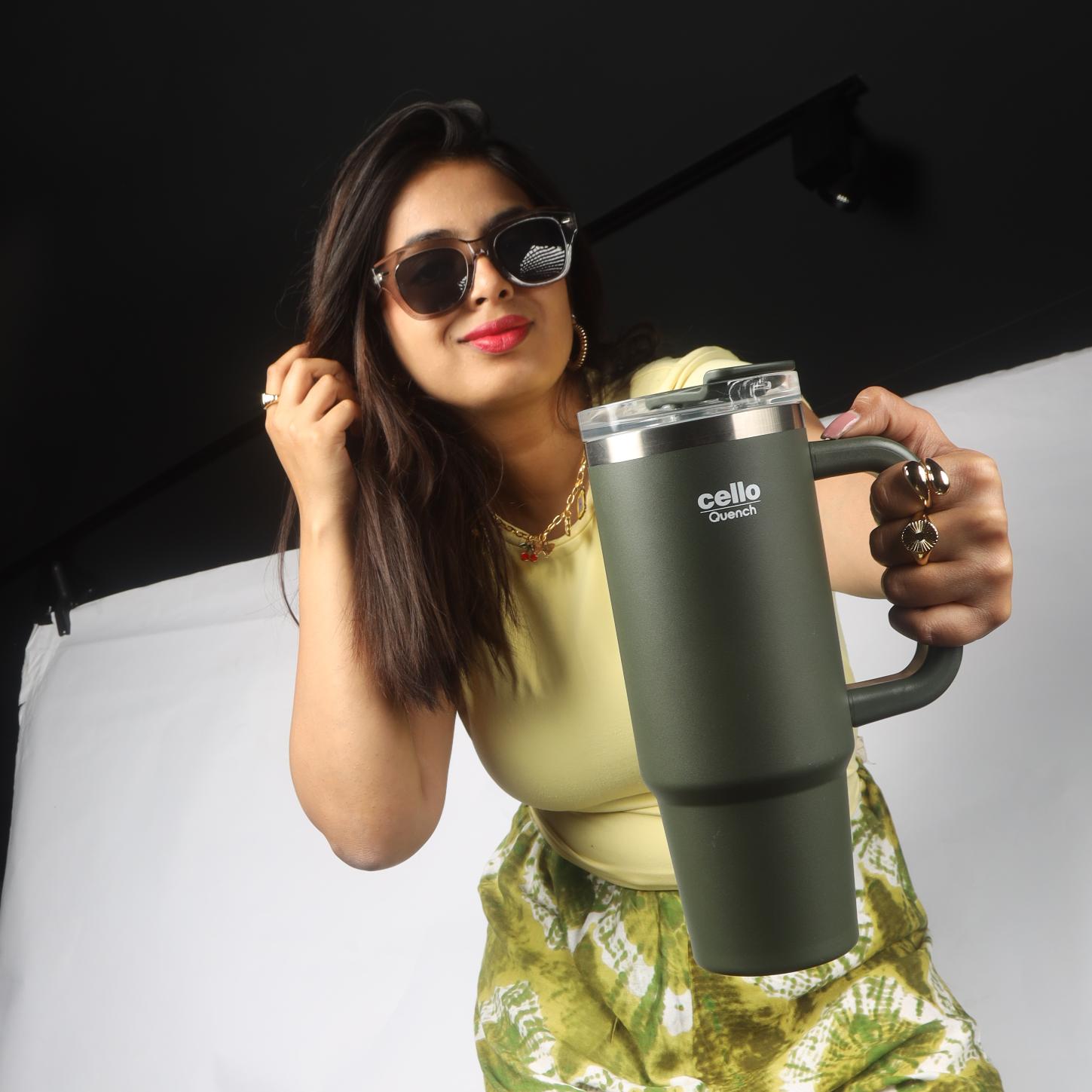 Quench Pro 900 Insulated Travel Tumbler with Handle, Lid & Straw Green / 900ml